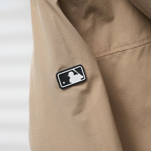 MLB Green Hooded Jacket - Picture 4 of 9